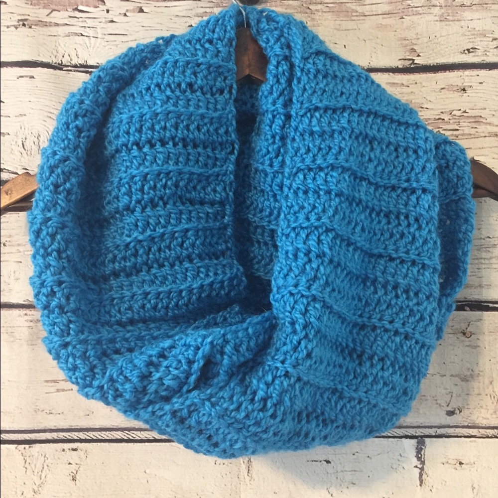 🌻5/$25🌻 Hand Crocheted Blue Infinity Scarf